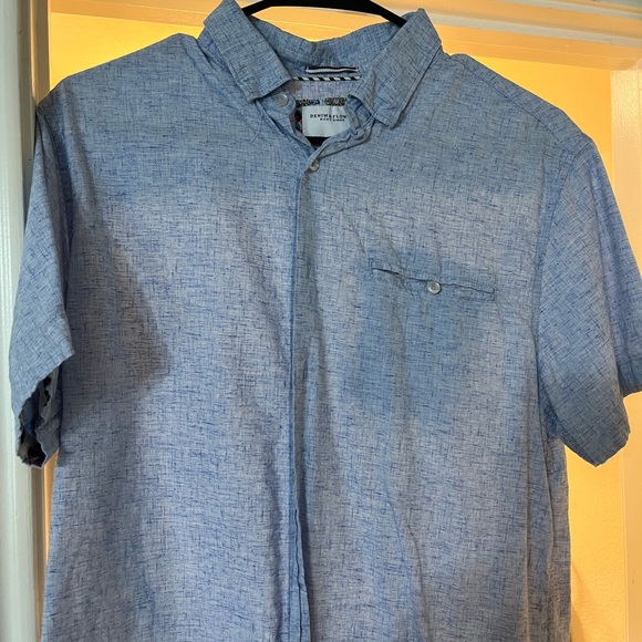 Button up - Picture 2 of 3